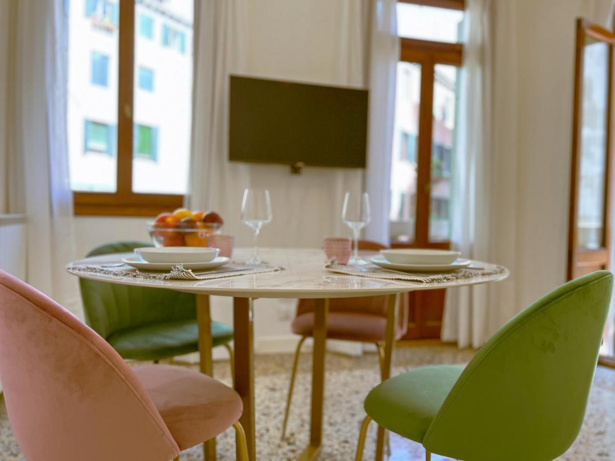 Apartment Splendid “true Apartment” Overlooking Water Venice