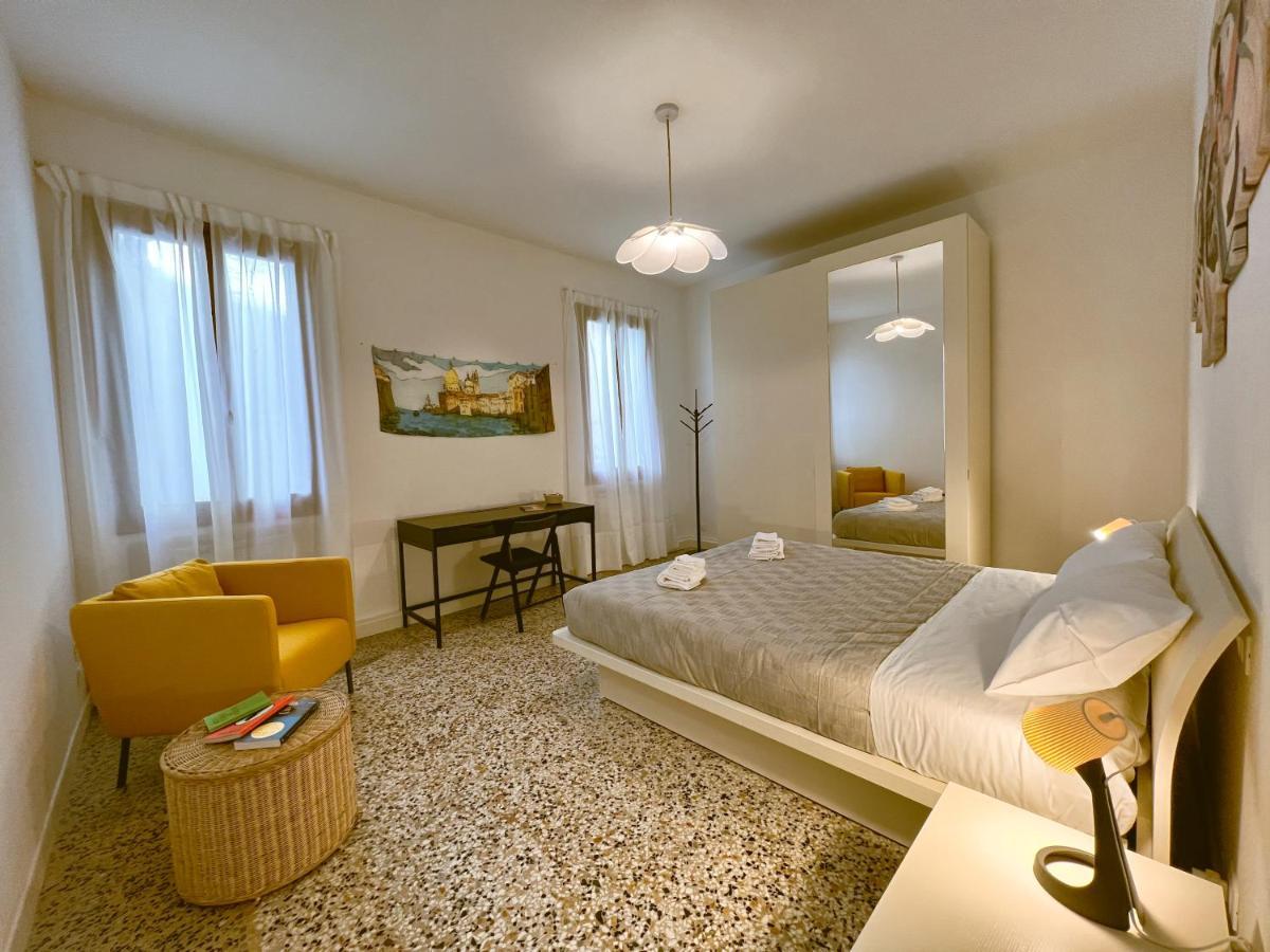 Apartment Splendid “true Apartment” Overlooking Water Venice